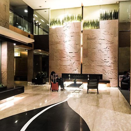 Antel Serenity Suites At Poblacion Makati Makati City ภายนอก รูปภาพ