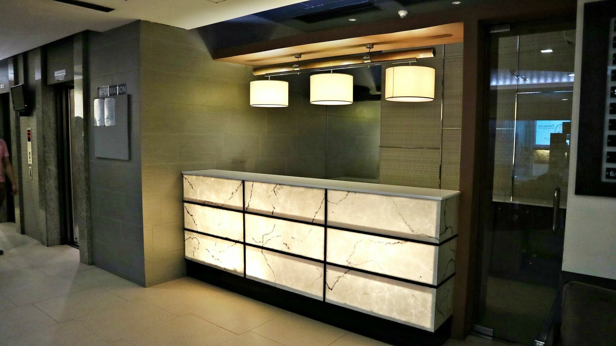 Antel Serenity Suites At Poblacion Makati Makati City ภายนอก รูปภาพ